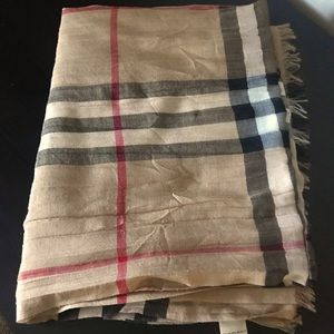 BURBERRY wool and silk scarf